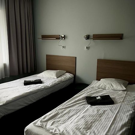 Września Hostel Azymut מראה חיצוני תמונה