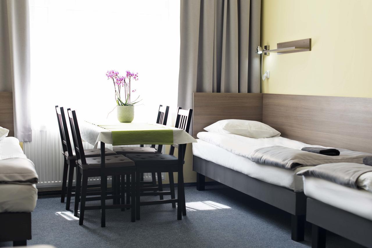 Września Hostel Azymut מראה חיצוני תמונה